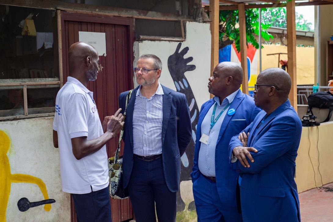 Visite de M. Van Keirsbilck à l’ASI (Actions de solidarité internationale) © REIPER